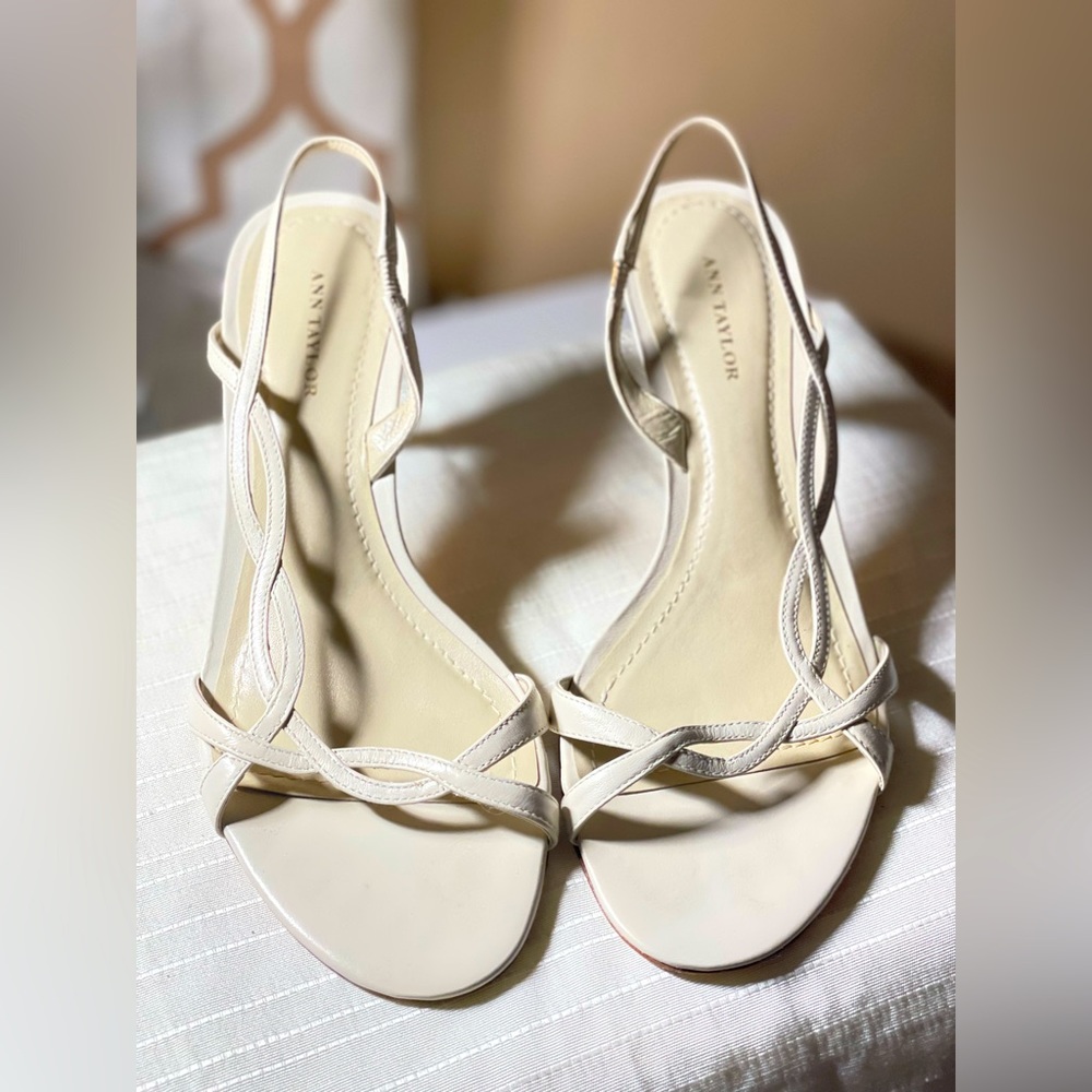 ANN TAYLOR - Strappy Heeled Sandals size: 7